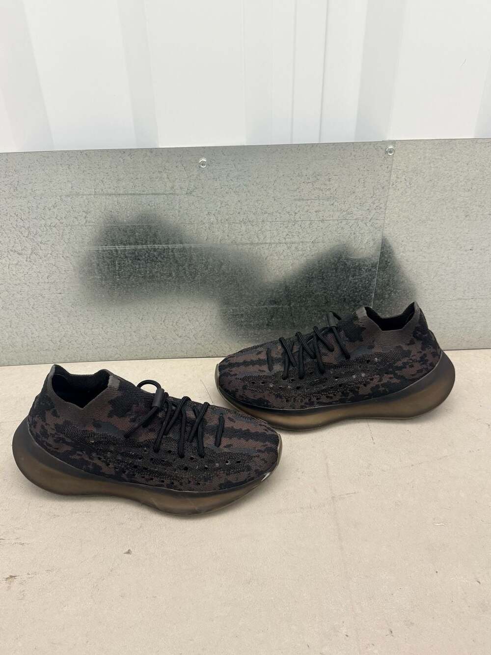 Adidas Yeezy Boost 380 Onyx Size 10 Men's Black Gum Sole Sneakers FZ1270